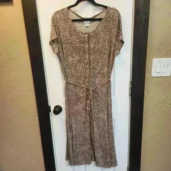 Jaclyn Smith Chic Brown Animal Print Midi Dress with crystal buttons Size Large - Picture 1 of 8
